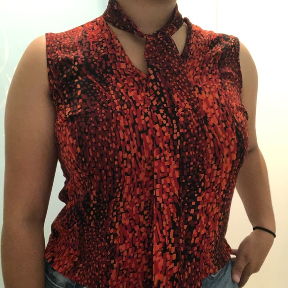 Red Top - Picture 2 of 3